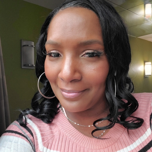 Meet your Posher, Denesha - Picture 5 of 8